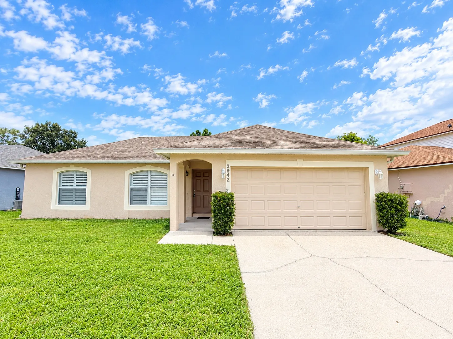 3 bed, 1555 sqft, $1,800 — Photo 1
