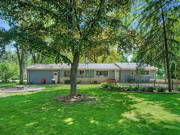 2nd image of 14640 Cameron Drive Lower