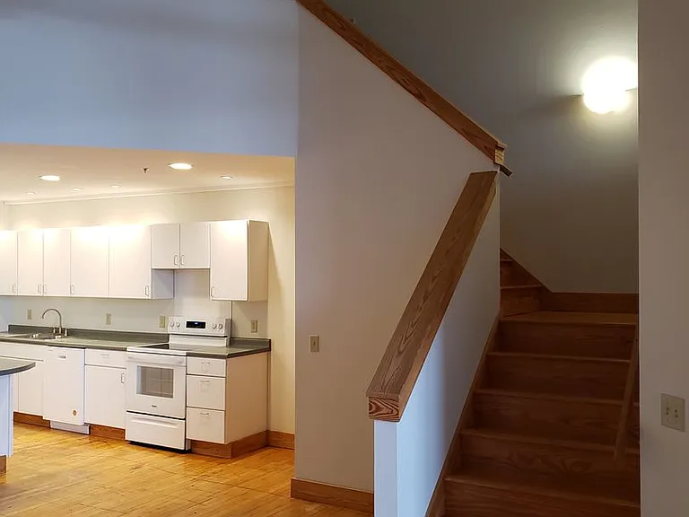 116 Pleasant St — Photo 3