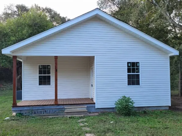 18 Ames St, Seneca, SC 29678