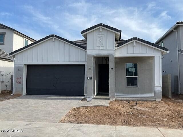 1st image of 5127 E SHADY GLEN Avenue