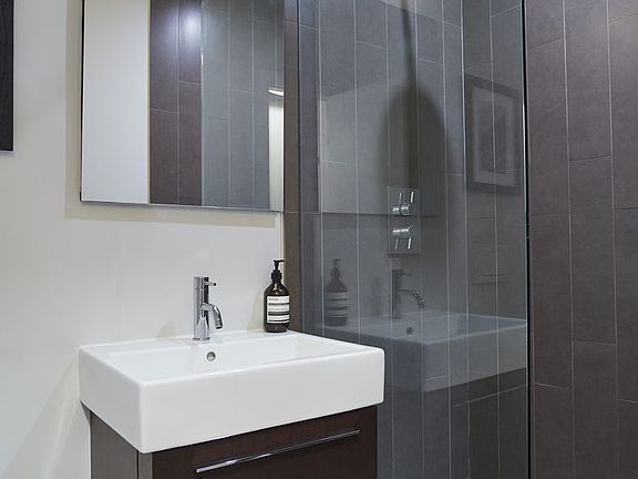 5th image of 170 9th Ave #5L