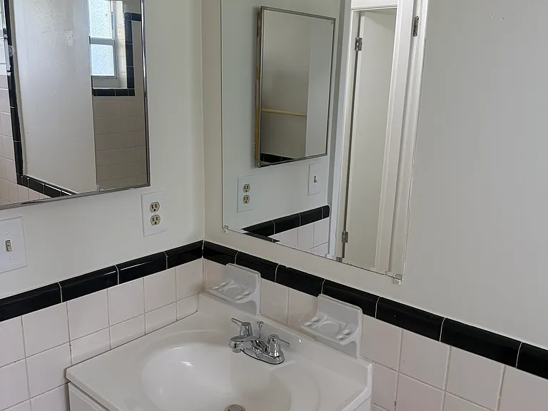 308 Canyon Dr N — Photo 22