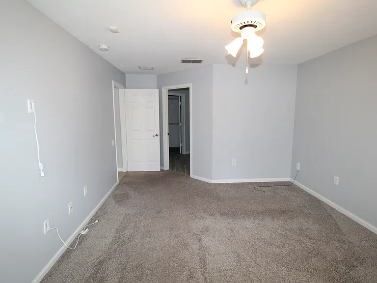 6031 Bay Valley Ct — Photo 18