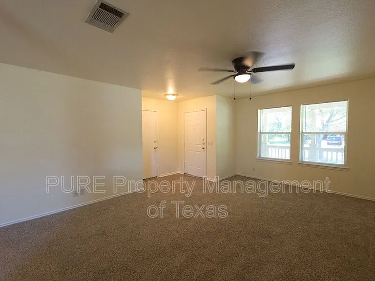 609 Losoya Ct — Photo 5