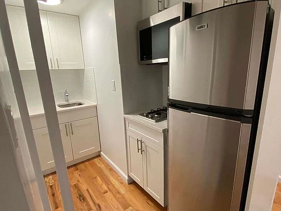 3rd image of 60 W 8th St APT 4B