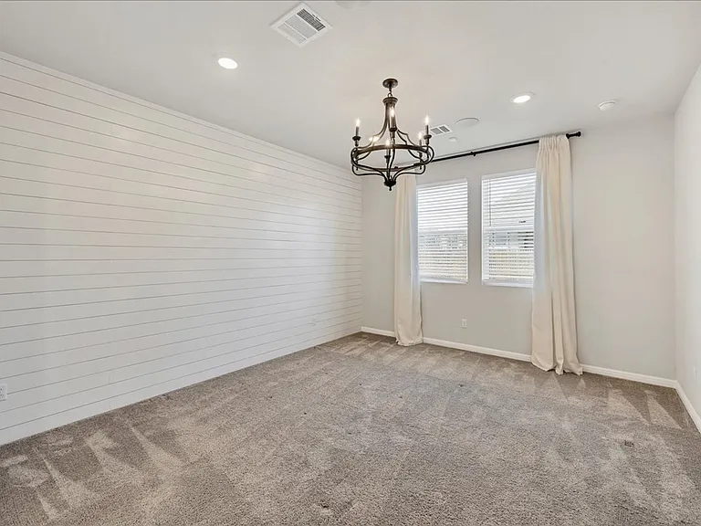 2605 Acoma Ln — Photo 15
