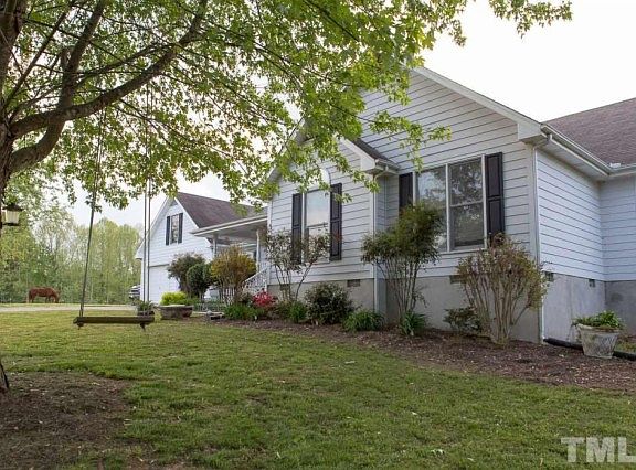 3rd image of 215 Saddle Brook Dr
