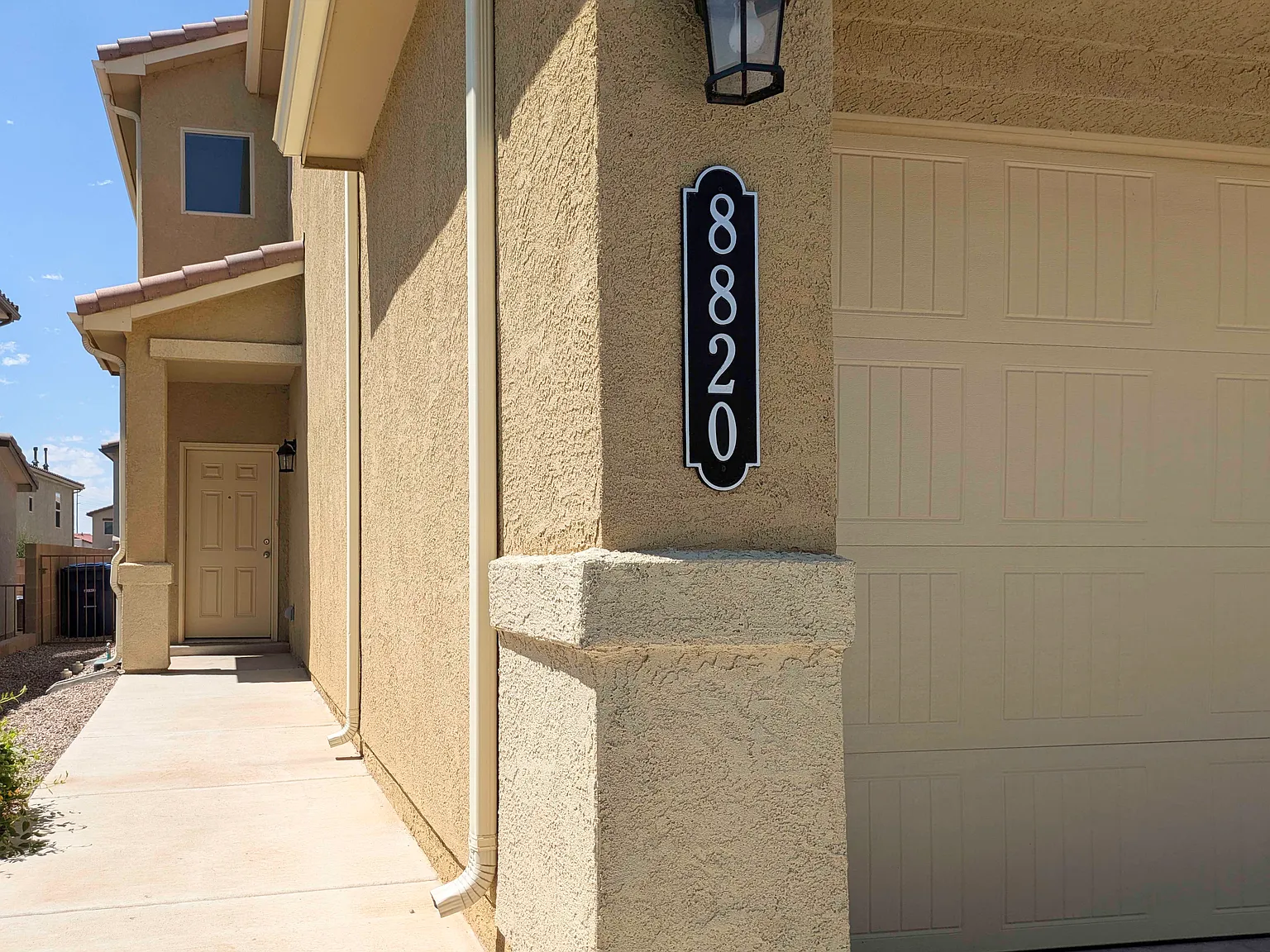3 bed, 2.5 bath, 1600 sqft, $2,250 — Photo 2