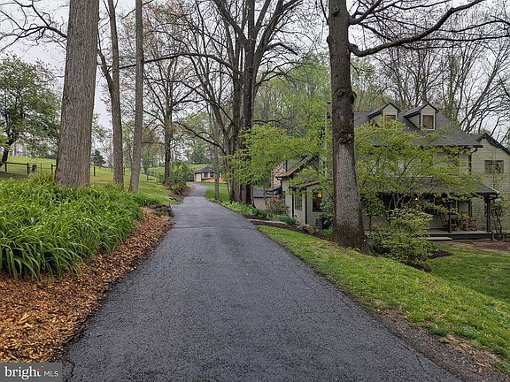 2nd image of 63 Hampshire Rd