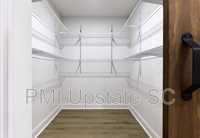 101 Paris View Dr — Photo 23