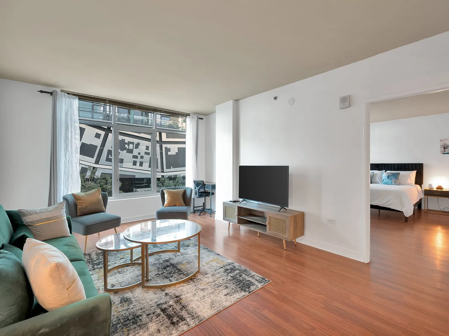 2 bed, 989 sqft, $3,495 — Photo 3