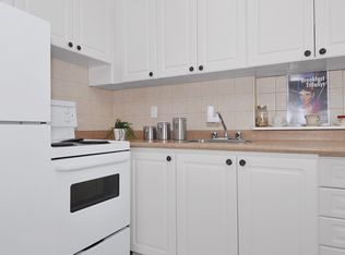 214 St. George, Toronto, ON M5R 2N8