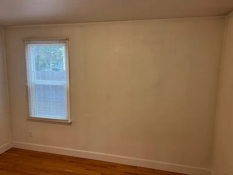 2091 Hilyard St — Photo 16