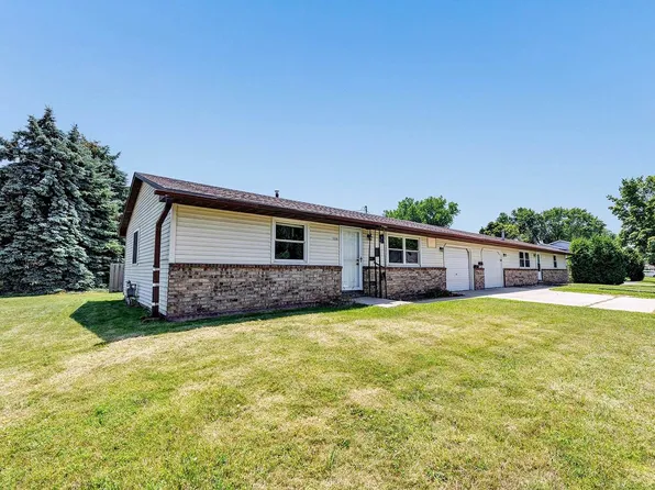 1328 N Locust St, Green Bay, WI 54303