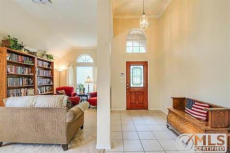 3rd image of 2325 Glenmoor Dr
