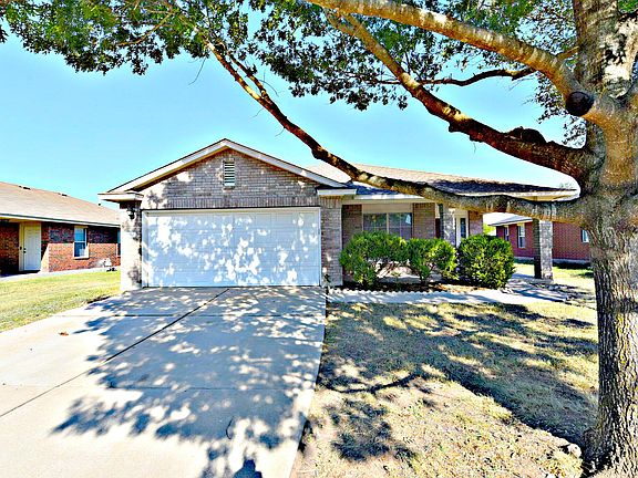 2nd image of 1110 Henderson Dr