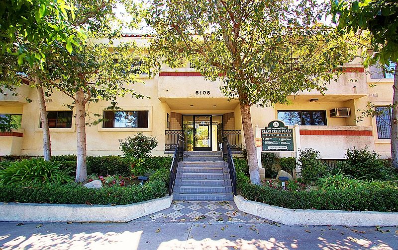 2nd image of 5105 Inglewood Blvd #109