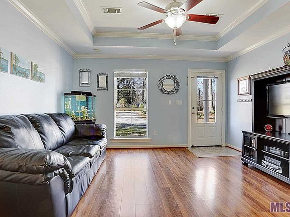 2nd image of 15182 Sweet Pecan Ave