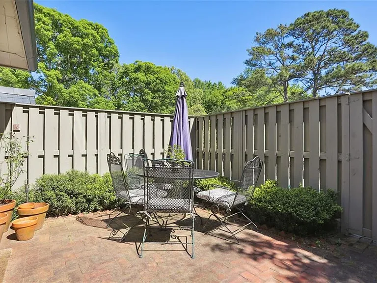 73 La Rue Pl NW — Photo 13