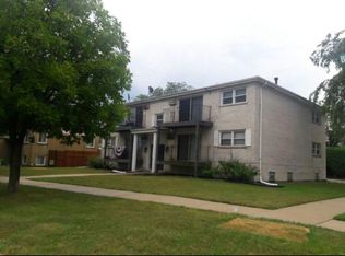 8941 Burlington Ave APT 2W, Brookfield, IL 60513