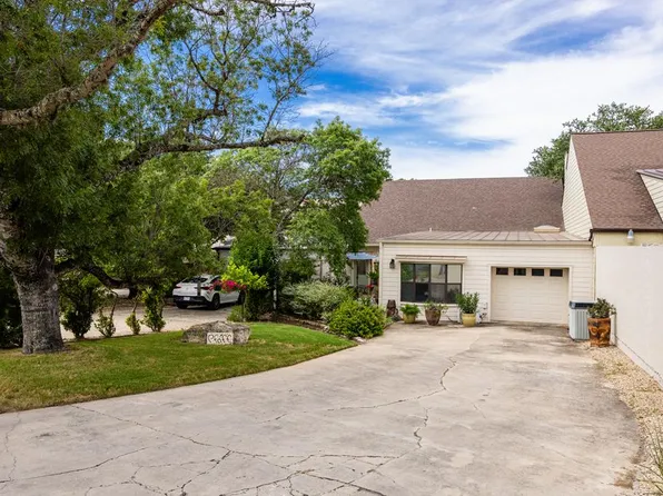 541 Fairway Dr, Kerrville, TX 78028