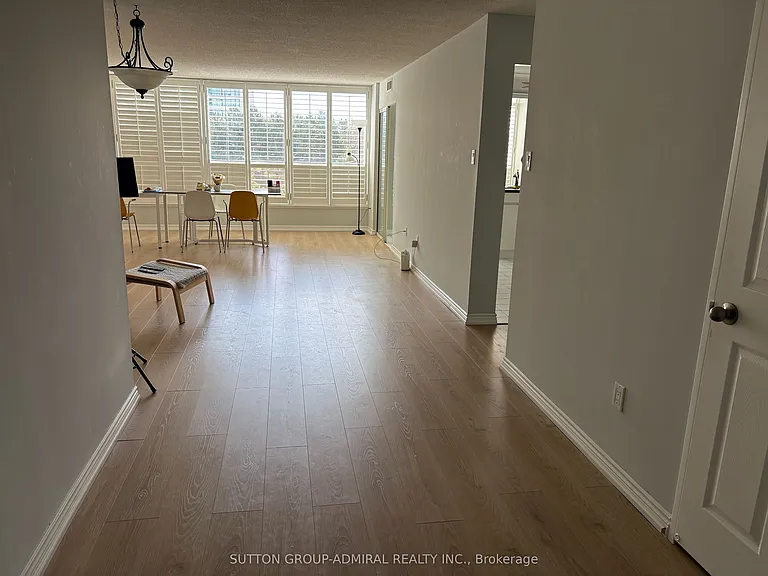 1 Clark Ave W #701 — Photo 2