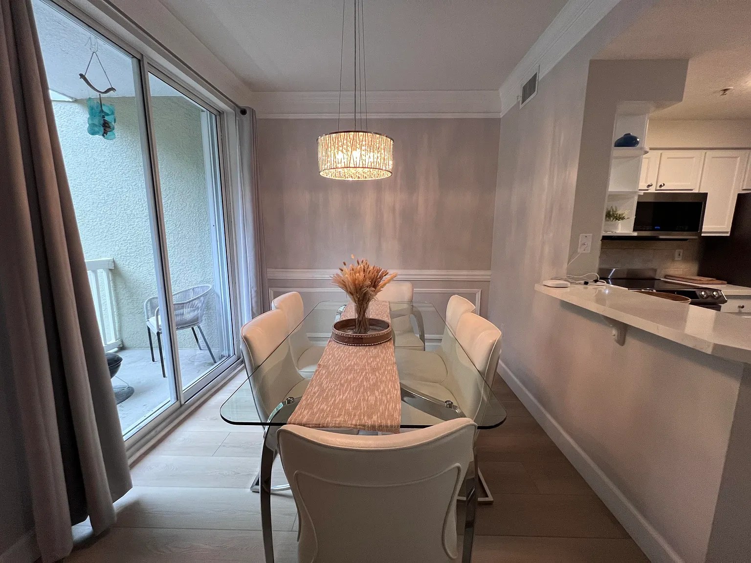 2 bed, 2.5 bath, 1344 sqft, $5,000 — Photo 3