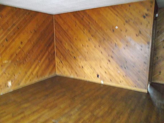 4th image of 17 Evergreen Ln