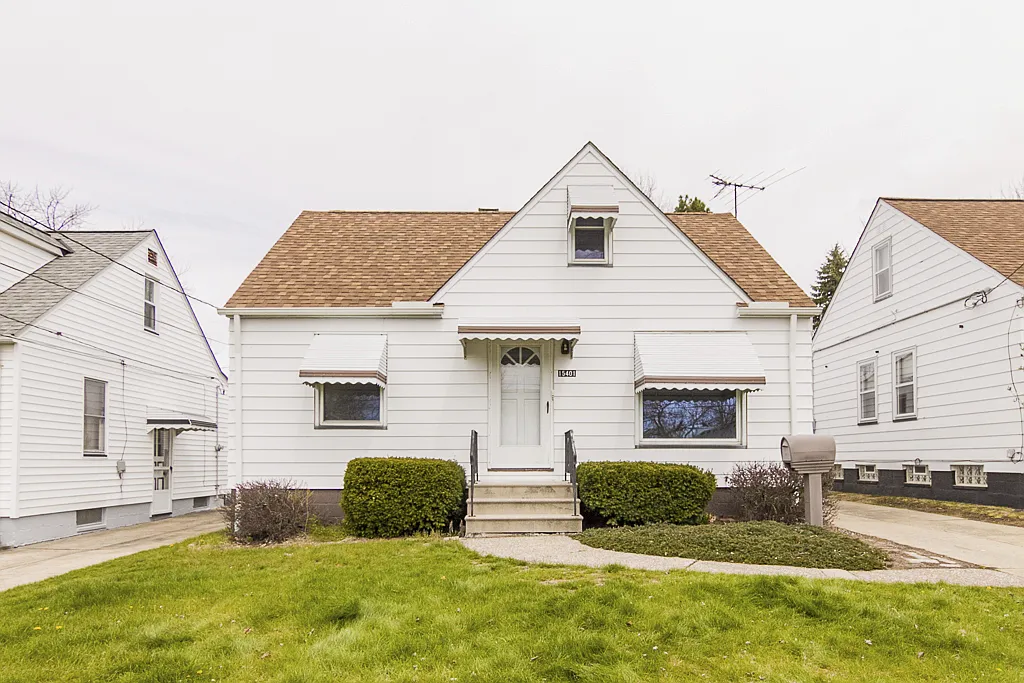 15401 Corkhill Rd photo 1