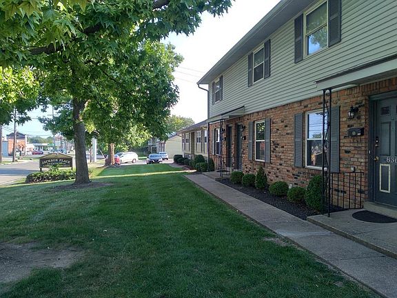 2nd image of 838 Jackson Ln #838