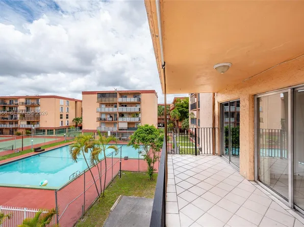 1910 W 56th St APT 3219, Hialeah, FL 33012