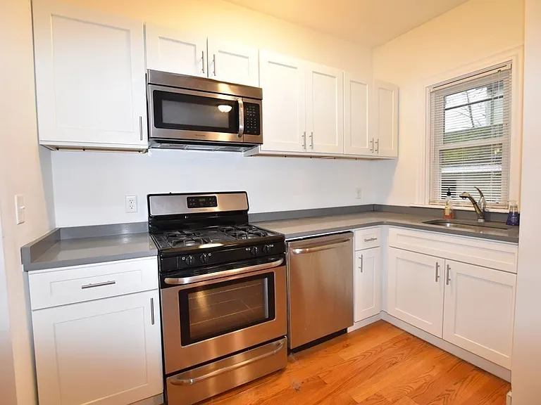 30 Appleton St #1 — Photo 12