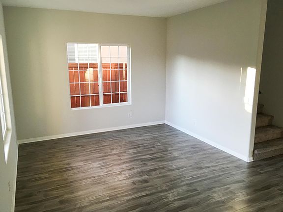 entry flex room