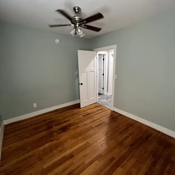 718 Locust St #4 — Photo 5