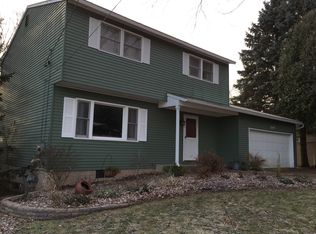 205 Juneway Dr, Chittenango, NY 13037