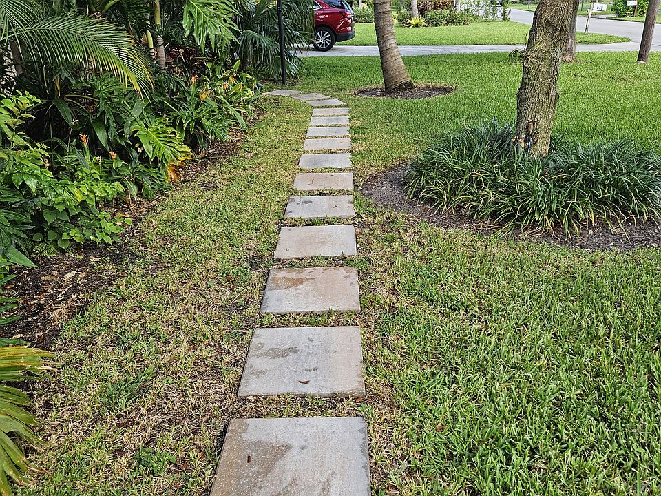 Walkway from Driveway