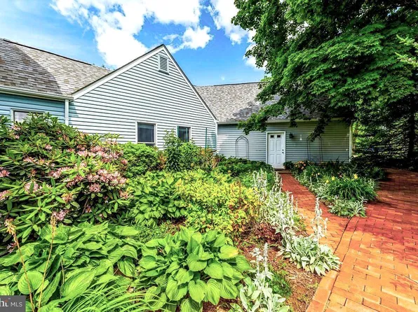 4874 Executive Dr, Gainesville, VA 20155