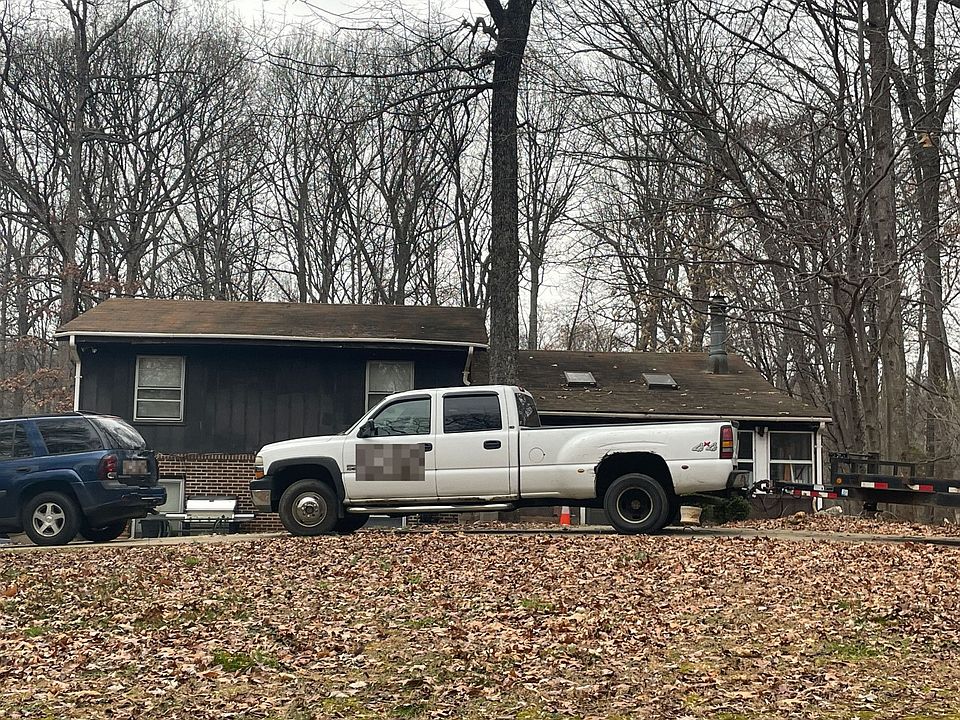 2nd image of 1412 Spring Lake Dr