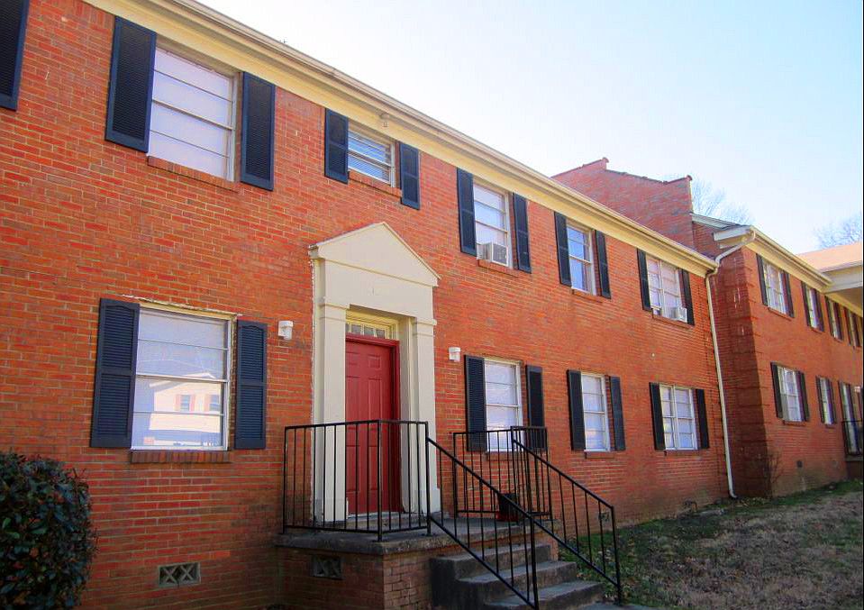 1st image of 1095 Whitaker Dr APT 2
