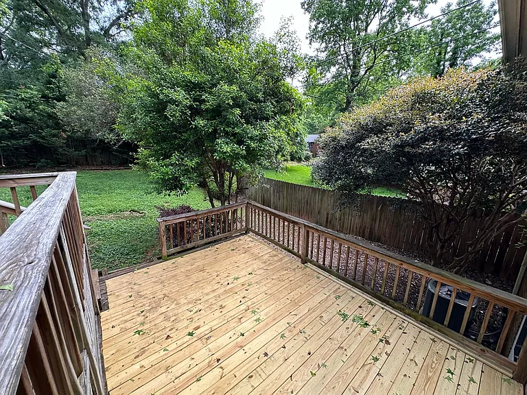533 Inwood Dr — Photo 23