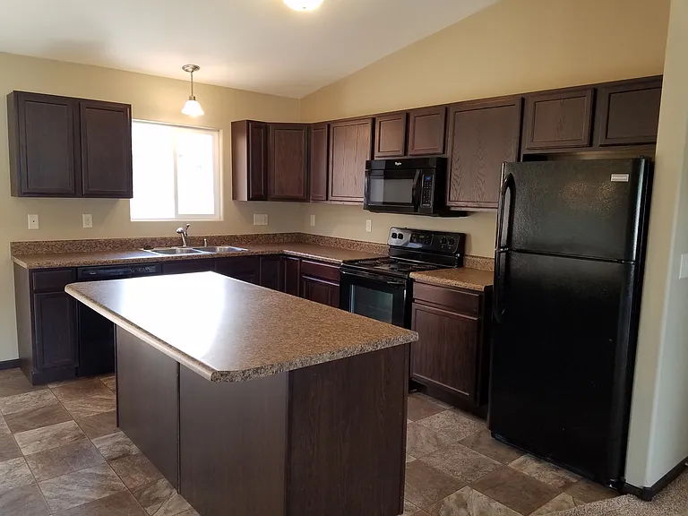 3946 Park Dr — Photo 4