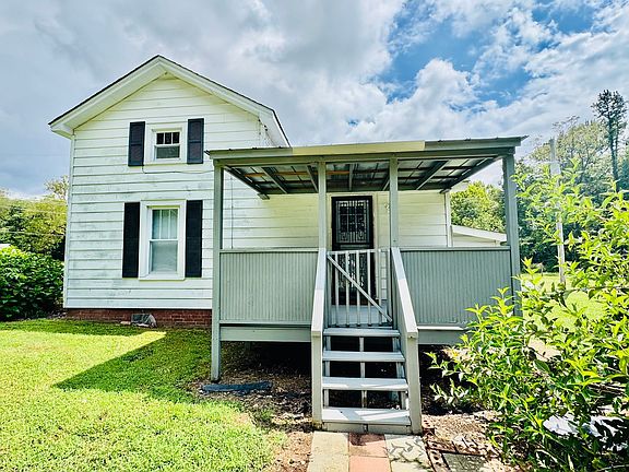 3rd image of 30 Dink Ashley Rd