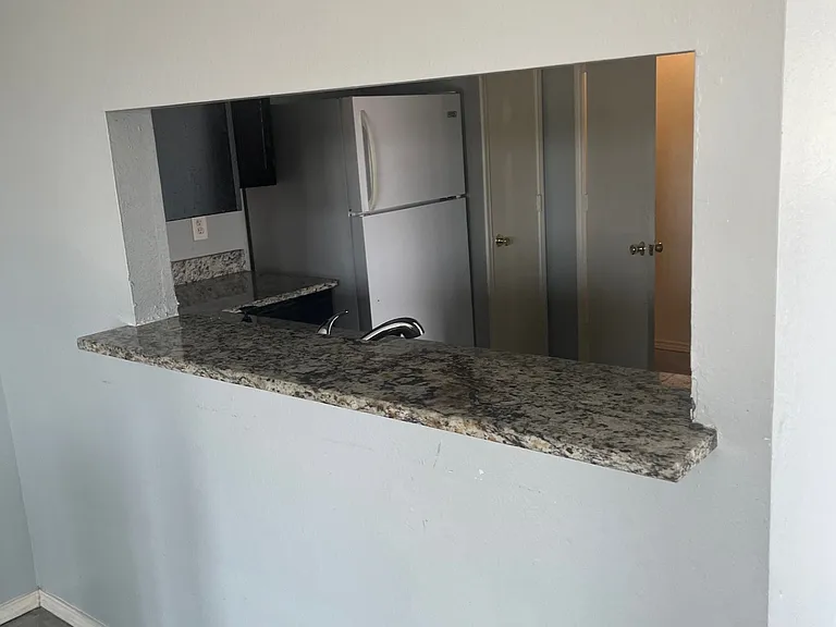 906 Wentwood Dr — Photo 17