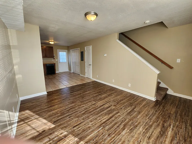 805A Oak Arbor Ct — Photo 3