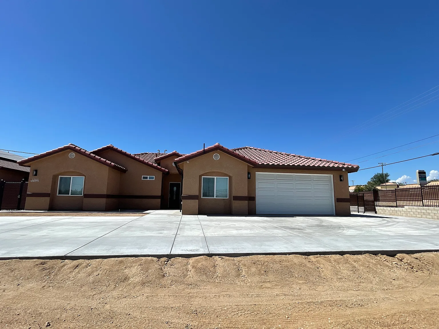 3 bed, 2.5 bath, 1986 sqft, $2,950 — Photo 3