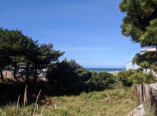 88542 3rd Ave #5, Florence, OR 97439