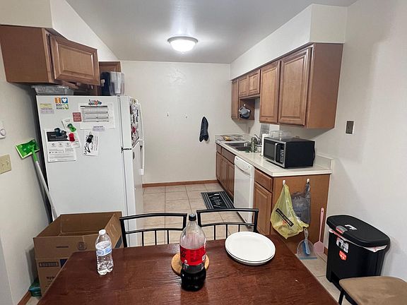3rd image of 1010 S Buchanan St APT 6