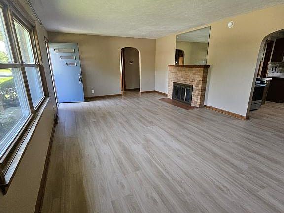 2nd image of 212 Maevi Dr