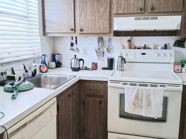 8590 Sunrise Lakes Blvd APT 310, Fort Lauderdale, FL 33322